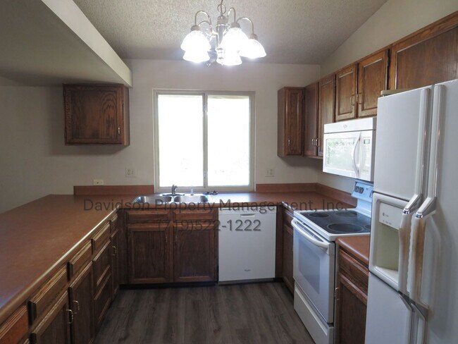 Foto del edificio - Charming 4-Bedroom House in Northeast Colo...