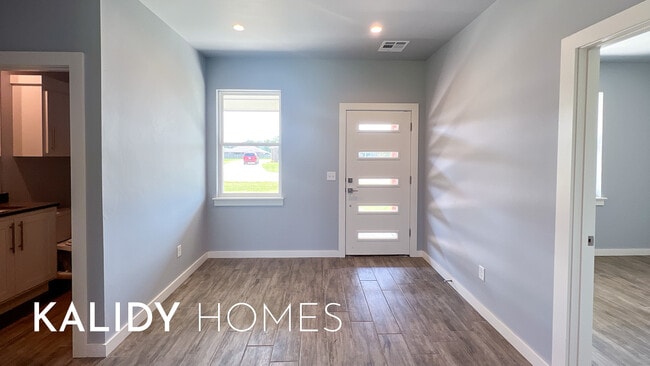 Building Photo - 206 Olde Ml Ct