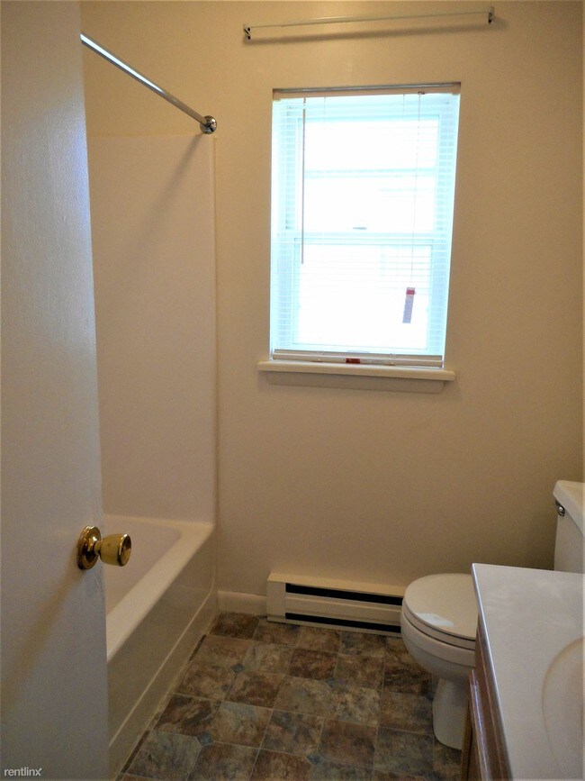 Building Photo - 2 br, 1 bath Apartment - Keystone Apartments