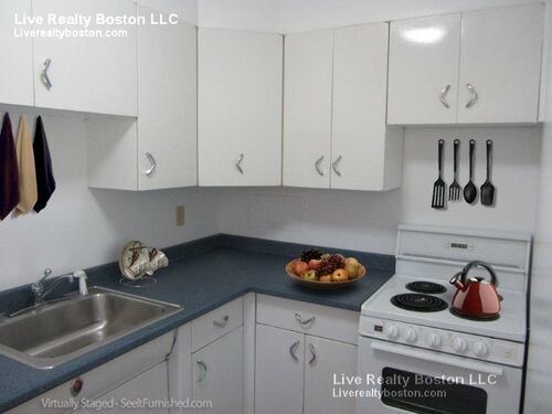 Primary Photo - 77 Parkman St