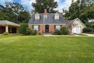 Building Photo - 2955 Delcourt Dr