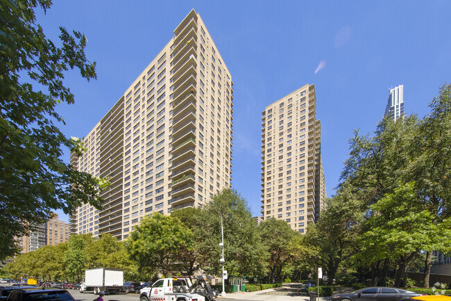 160 W End Ave New York, NY 10023-5601 - Lincoln Towers