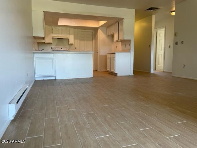 Building Photo - 1030 N Old Chisholm Trail