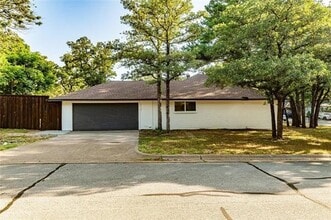 Building Photo - 4112 Barnsley Ct