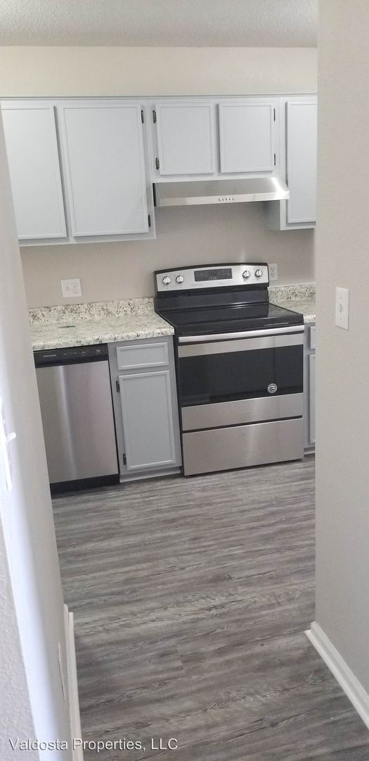 Blanton Common Off Campus Valdosta State Housing College Rentals