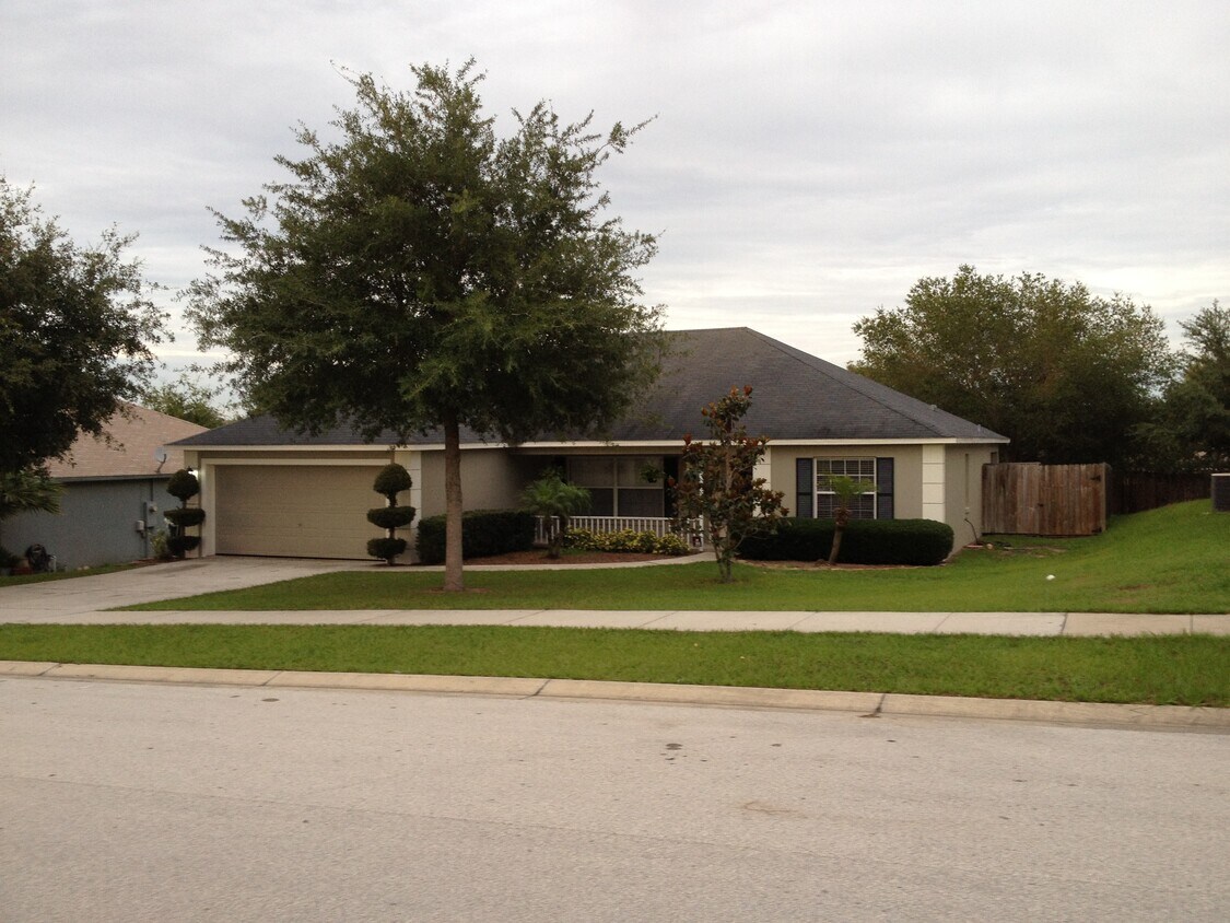 832 Willow Run St, Minneola, FL 34715 House Rental in Minneola, FL