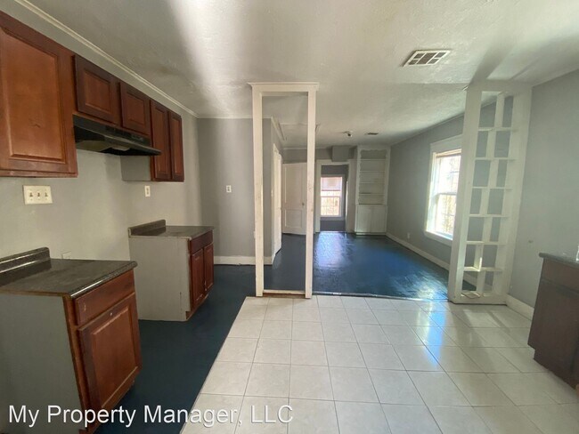 Building Photo - 4 br, 2 bath House - 2852 Milam Street