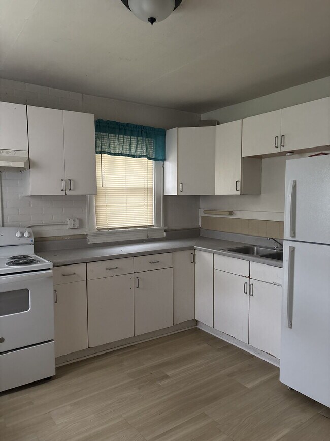Foto del edificio - "3-Bed Home on Plover Ave - Cozy Living in...