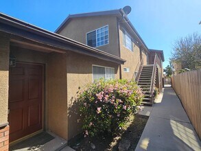 Building Photo - 343 W 12th St