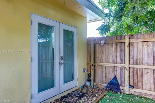 Building Photo - 2 br, 1 bath House - 1418 Dewey St
