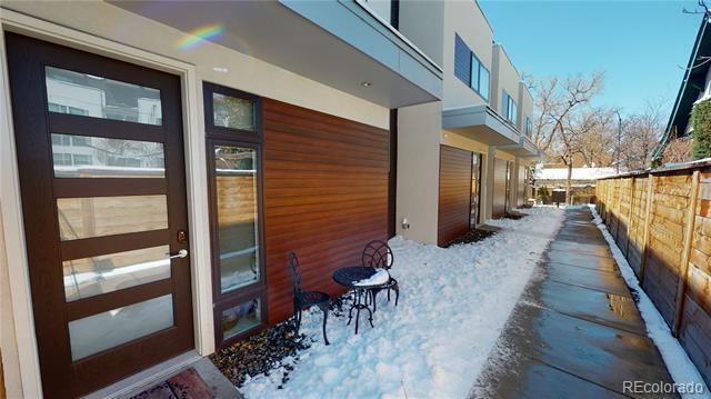 Foto del edificio - 436 University Blvd