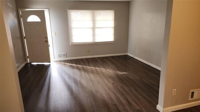 Foto del edificio - 4262 Etowah Dr SE
