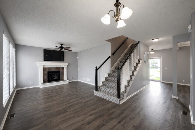 Foto del edificio - Spacious 4-Bedroom Home in South Kansas City!