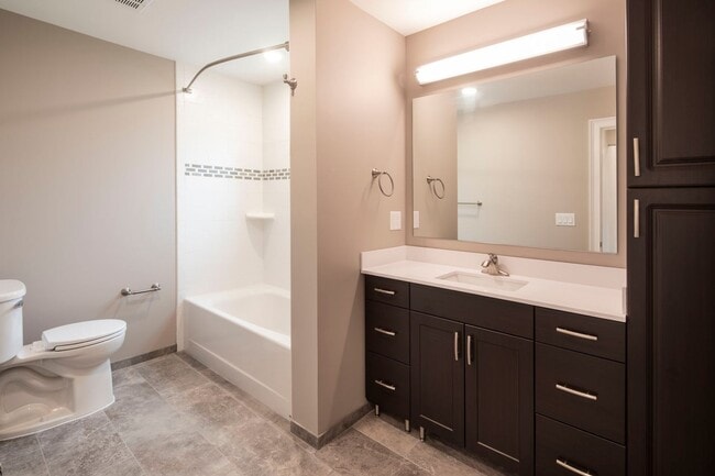 Interior Photo - Leonia Manor