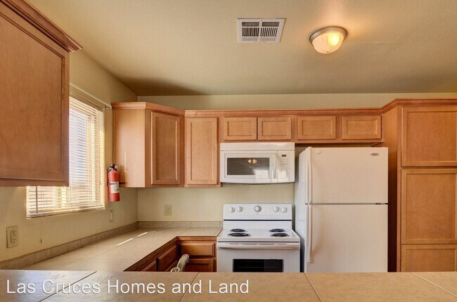 Building Photo - 2 br, 2.5 bath House - 3381 Valverde Loop