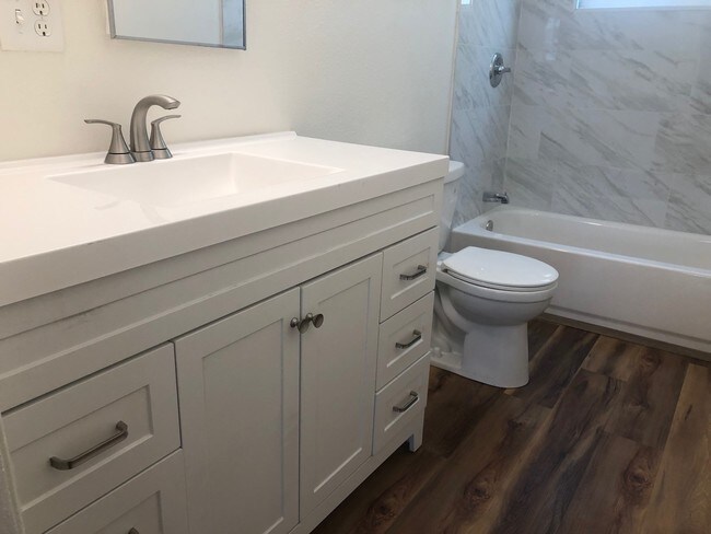 Foto del edificio - 111 N Atlantic Blvd