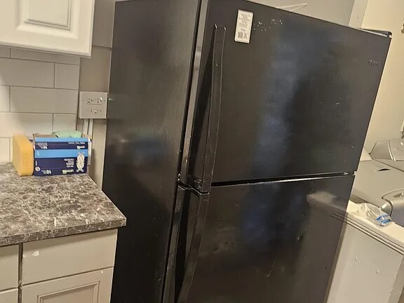 Foto del edificio - 5109 Arbutus Ave