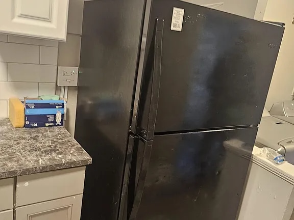 Building Photo - 5109 Arbutus Ave