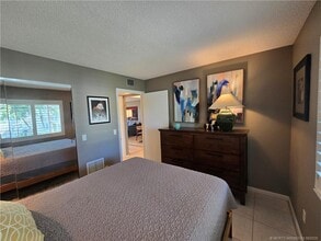 Building Photo - 5564 NE Gulfstream Way