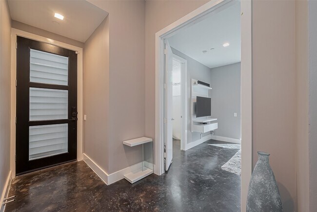 Foto del edificio - 5919 E Post Oak Ln