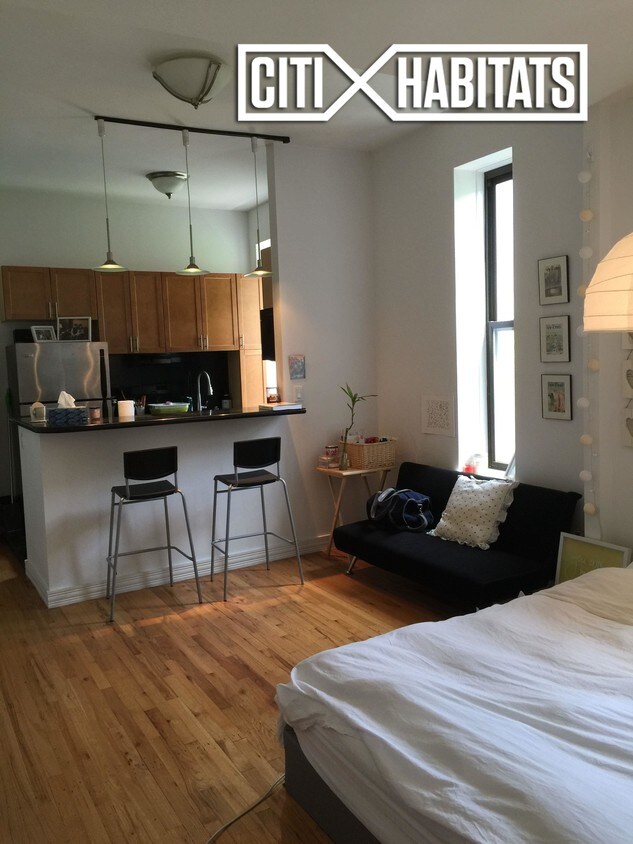 Primary Photo - 100 W 85th St