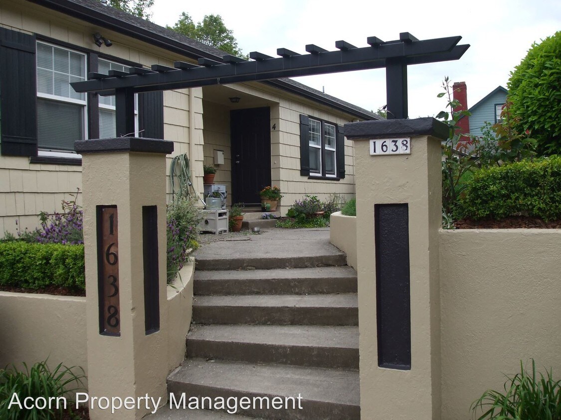 Foto principal - 1638 SE Knight St