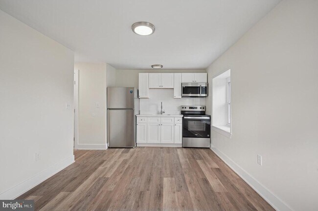 Foto del edificio - 111 W Queen Ln