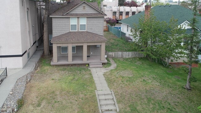 Building Photo - 1314 W Mallon Ave