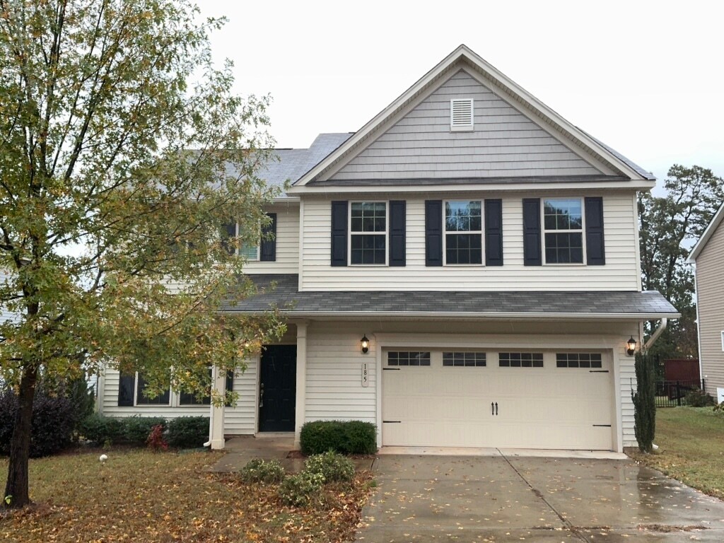 Foto principal - 185 Clubhouse Dr