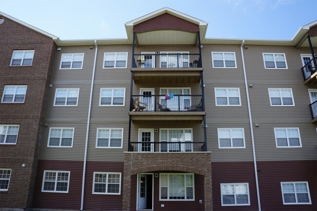 Building Photo - 75 Valcour Dr