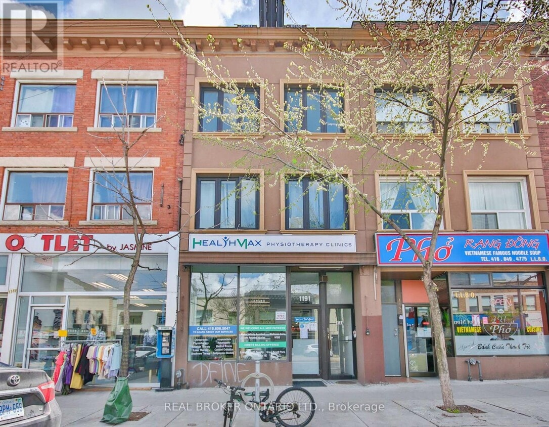 Primary Photo - 1191-1191 St Clair Ave W
