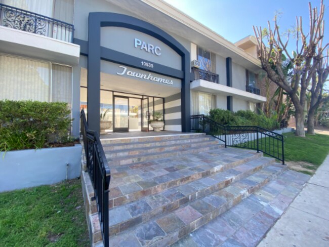 Foto del edificio - 10535 Lindley Ave