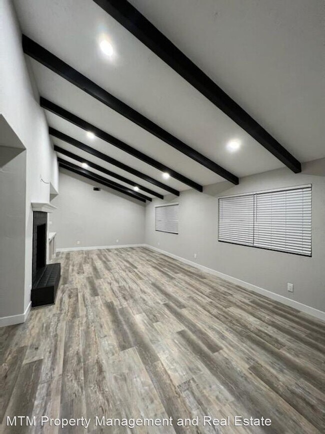 Foto del edificio - 4 br, 3 bath House - 3297 Heide Ln.