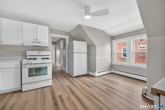 Building Photo - 129 Francis Ave