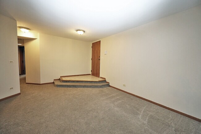 Building Photo - 132 Red Fox Ln