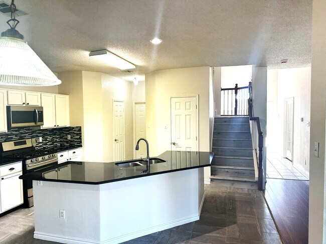 Foto del edificio - 1717 Arbor Creek Dr