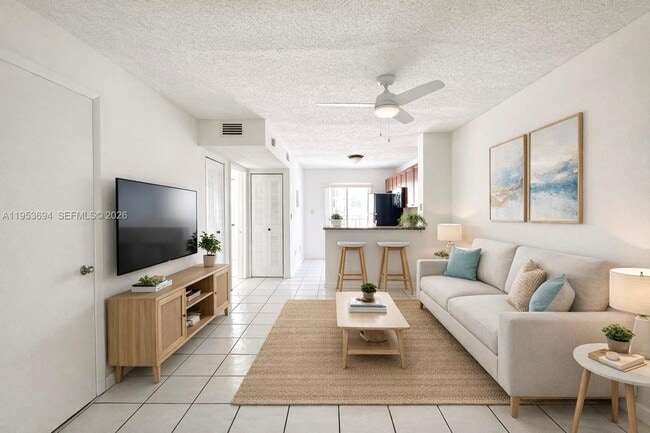 Building Photo - 2575 SW 27th Ave