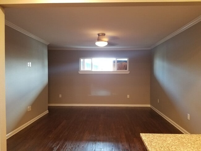 Interior Photo - Axiom Apartments