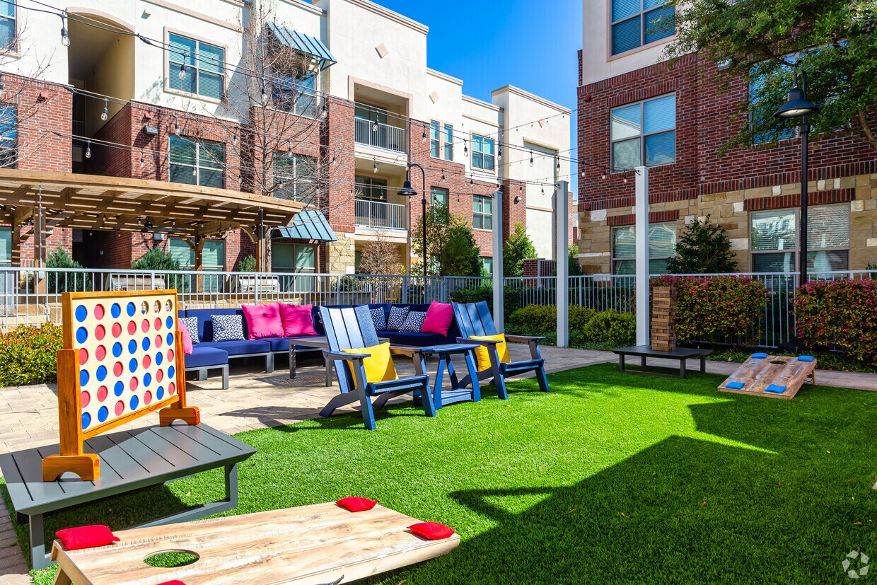 The BLVD Apartments in Irving, TX