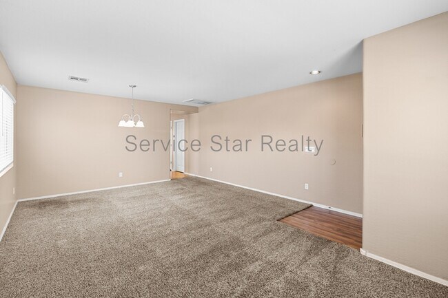 Foto del edificio - 11539 W Longley Ln
