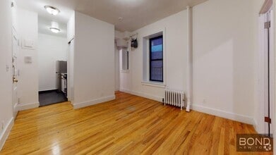 Building Photo - 415 E 73rd St