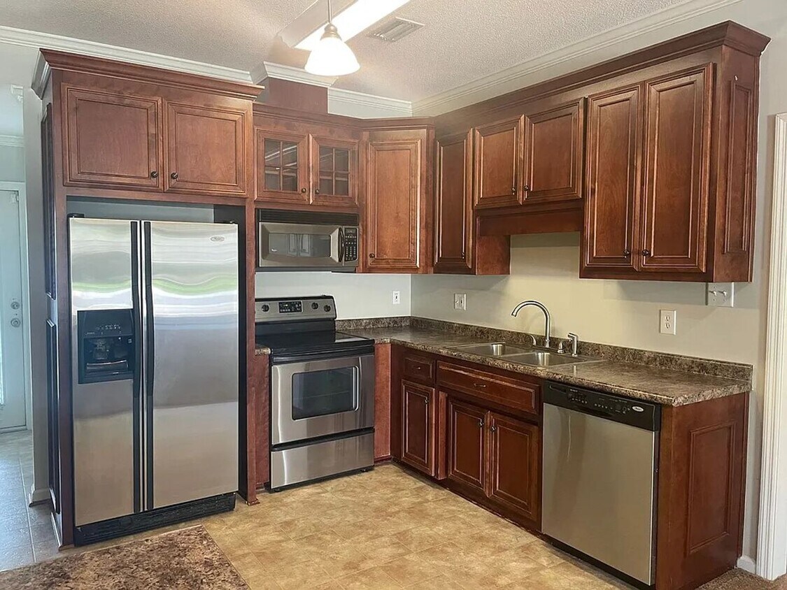 Foto principal - Spacious 2BD/2B Duplex in Hahira!