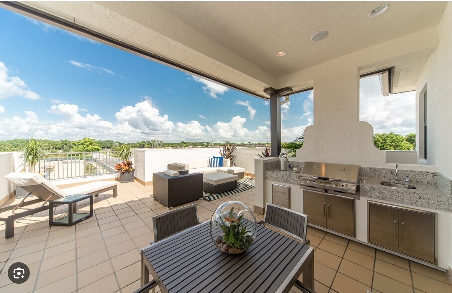 Foto principal - 8453 NW 51st Ter