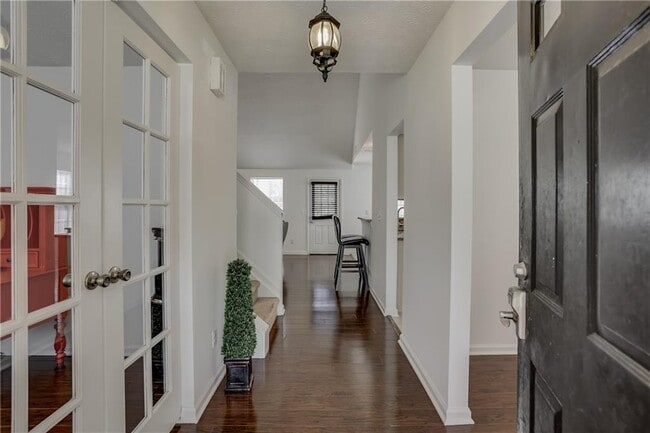 Building Photo - 4201 E Meadow Dr