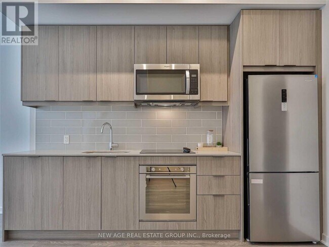 Photo du bâtiment - 38 Forest Manor Rd