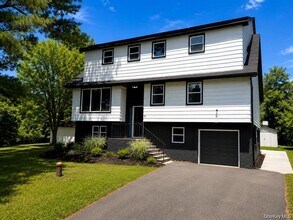 Building Photo - 15 Nepale Dr