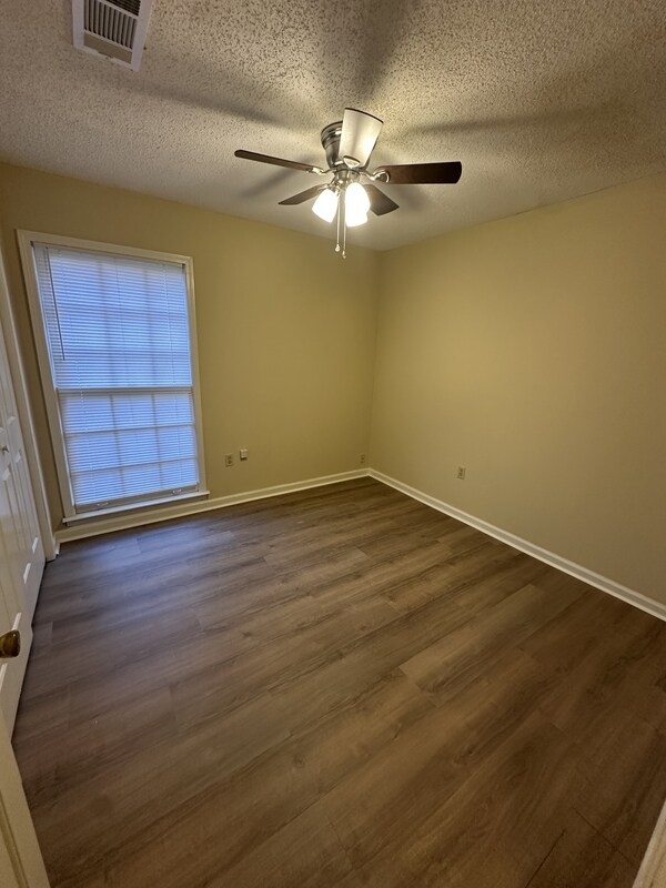 Foto del edificio - 2961 Charlestowne Pl