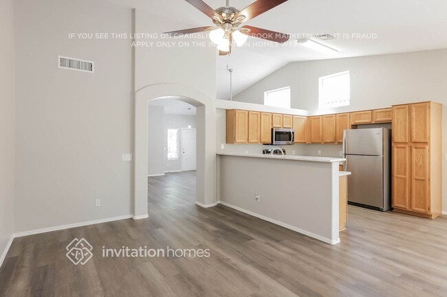 Foto del edificio - 1925 E Fellars Dr