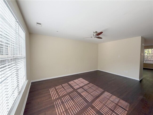 Foto del edificio - 4680 Creekside Villas Way