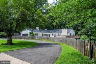 Building Photo - 7732 Canal Ct